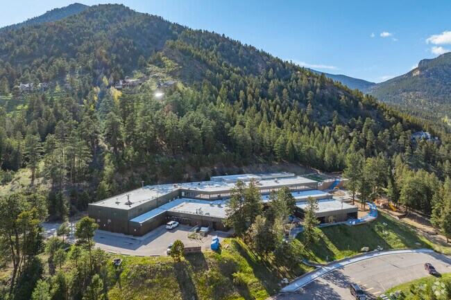 Nestled in the pines near Upper Bear Creek, King-Murphy Mountain School fosters curiosity and community with a close-knit, nature-integrated approach to education—perfect for families seeking a meaningful rural learning environment.