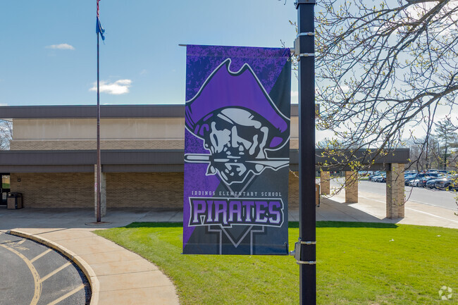 Homer Iddings Elementary School
Public Elementary School pirates mascot.