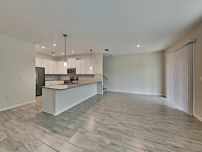 9372 Tecumseh Dr, Orlando, FL 32825 - photo 4