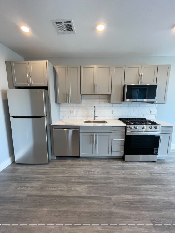 370 Western Ave unit 3-1, Boston, MA 02135 - photo 1