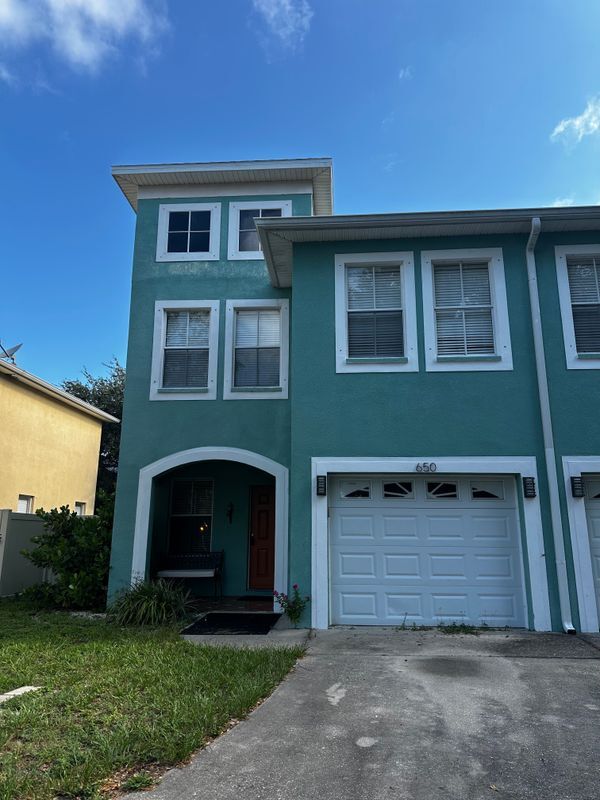650 Norfolk St, Dunedin, FL 34698