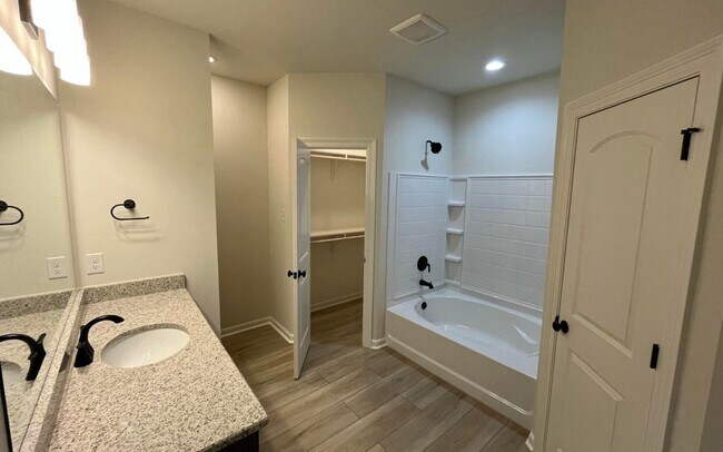 763 Venecia Dr, Bossier City, LA 71111 - photo 7