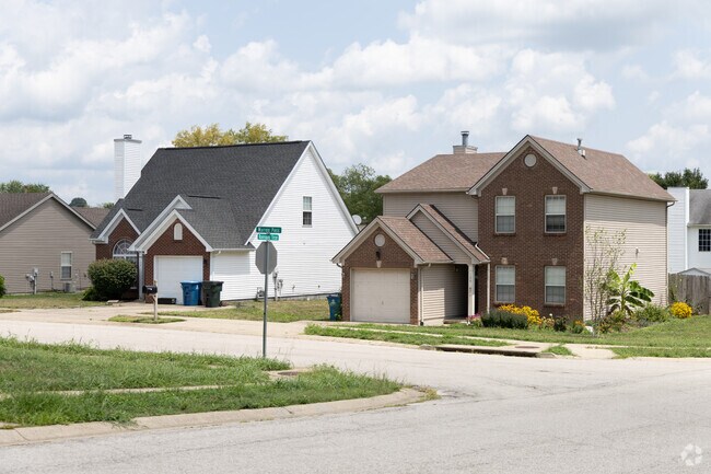 Streets in Bradford Place are lined with Contemporary style homes.