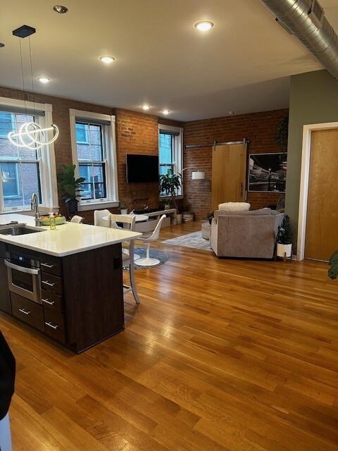 34 E 14th St Unit 201, Cincinnati, OH 45202