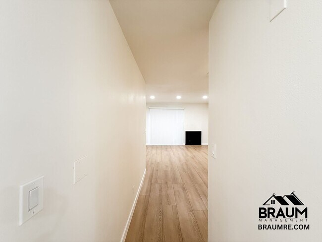14249 Friar St unit 1, Los Angeles, CA 91401 - photo 5