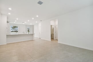8105 Seaflower Pkwy, Bradenton, FL 34210
