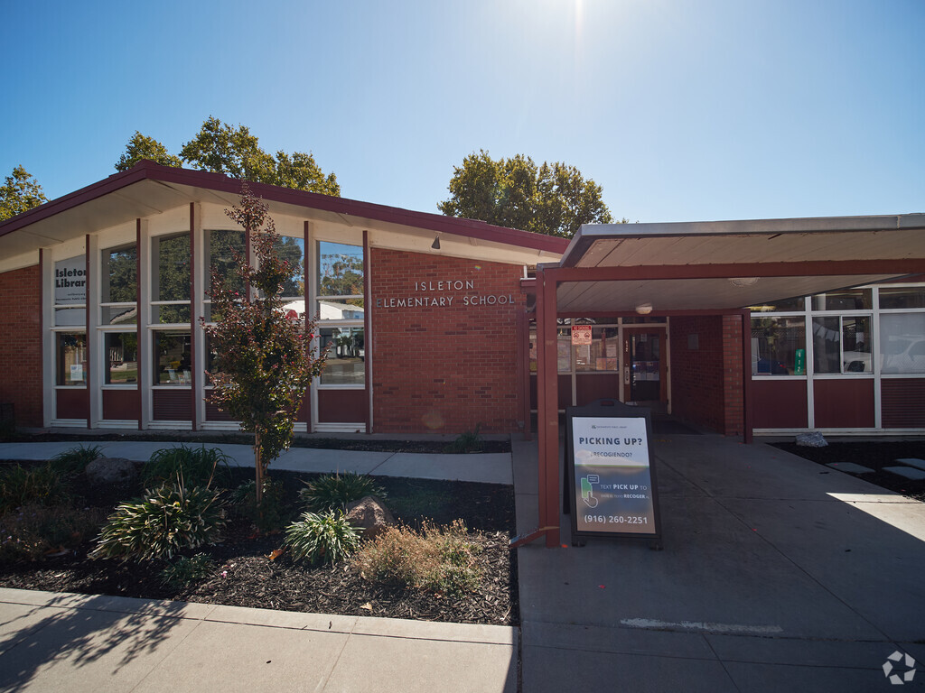 Isleton Elementary School provides education in the neighborhood of
Outlying Sacramento County.