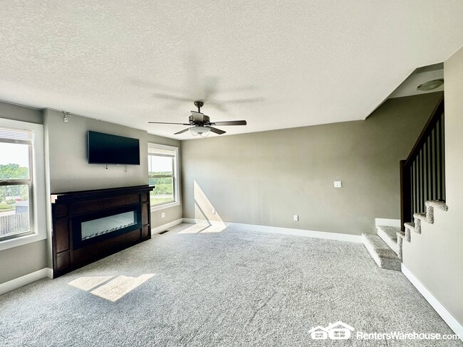 5308 St Andrews Cir, Des Moines, IA 50320 - photo 6