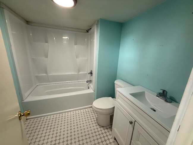 18 L St unit B, Hampton, NH 03842 - photo 6
