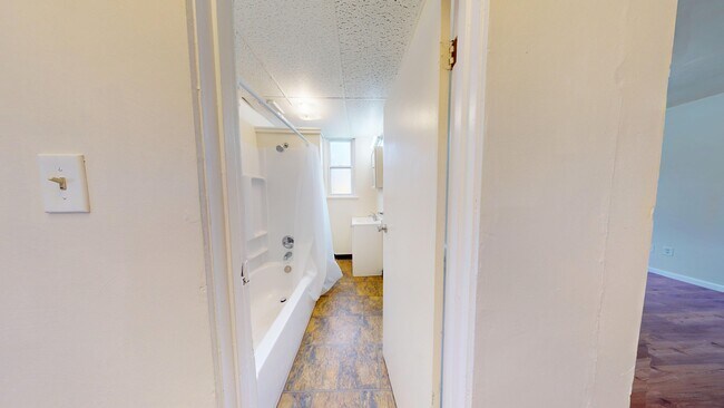 7040 Monticello St unit 2, Pittsburgh, PA 15208 - photo 5