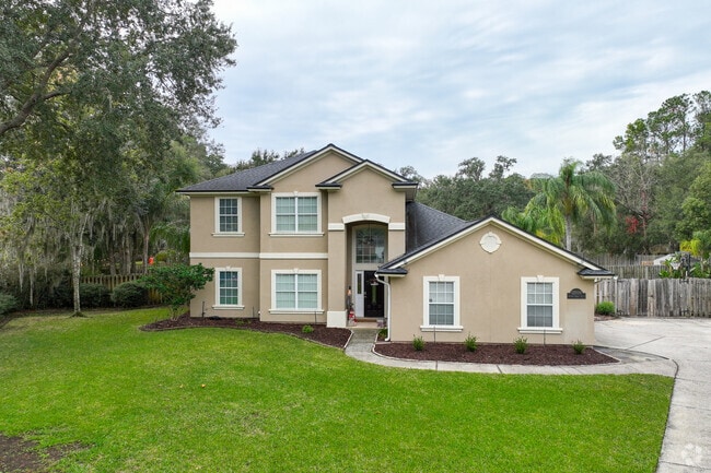 Multi level homes are available in Mandarin neighborhood.