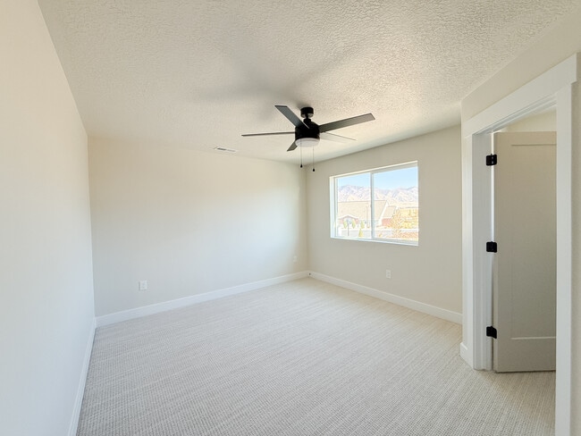 2467 N Deseret View St, Tooele, UT 84074 - photo 7