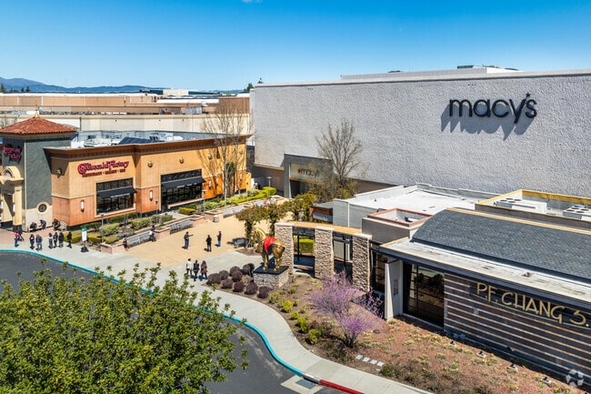 Macy's at Stoneridge Mall provides Foothill-Pleasanton residents with one-stop shop for all.