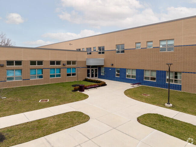 Maude Marshall Elementary School
Public Elementary School
Oxford Township, Oxford OH