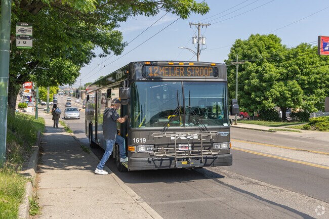 The Dayton RTA provides public transportation to all residents of Walnut Hills.