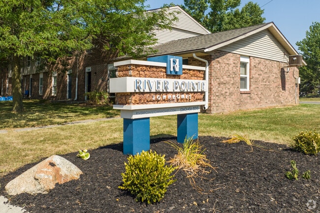 River Pointe Townhomes, Fort Wayne, IN 46803 - photo 6