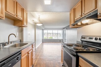 10306 Meridian Ave N, Seattle, WA 98133