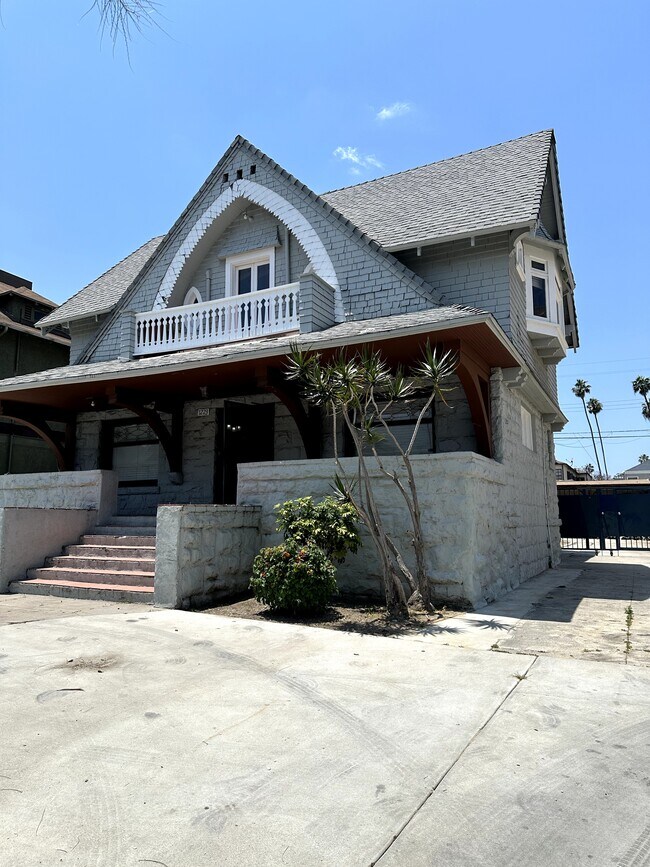 1223 Elden Ave unit D, Los Angeles, CA 90006 - photo 2