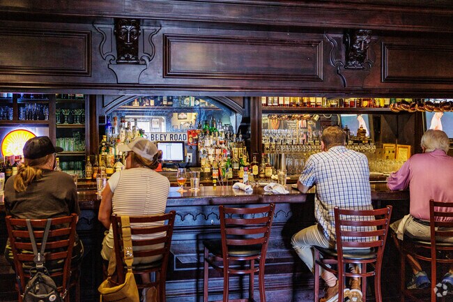 Farmers Gastropub is a popular meeting spot for an afternoon drink  in Brentwood.