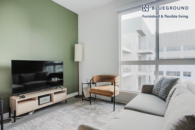 201 The Promenade N unit FL7-ID1257, Long Beach, CA 90802 - photo 2