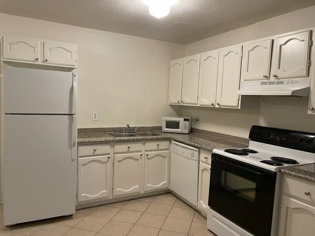 5196 Golden Ln unit X, Las Vegas, NV 89119 - photo 6