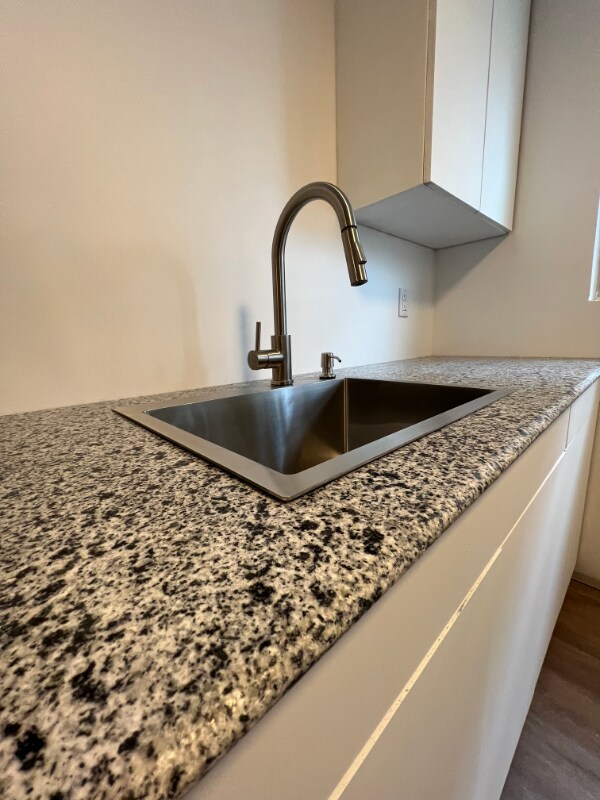 2724 Anderson Ferry Rd unit 3, Cincinnati, OH 45238 - photo 4