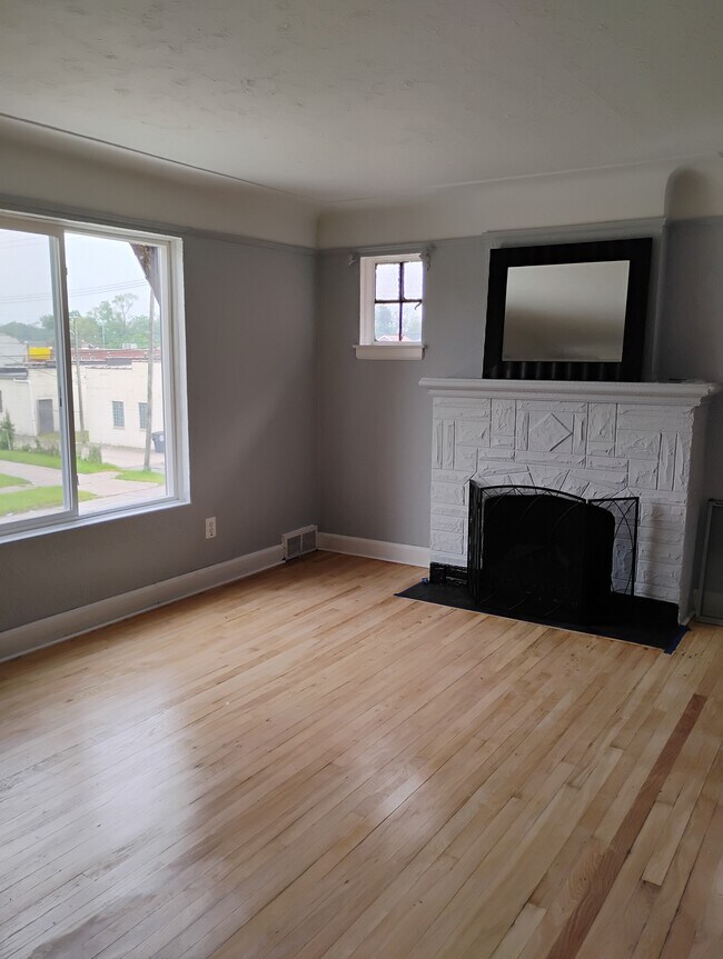 17147 Hartwell St unit Turner properties, Detroit, MI 48235 - photo 5