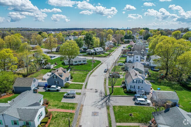 North Waltham is the perfect suburb town.