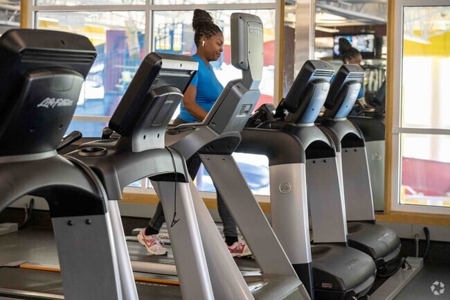 The Ray and Joan Kroc Center has a nice work out center.