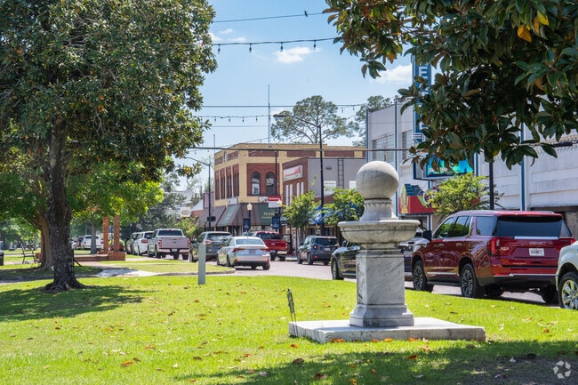 Among the busy streets of Downtown Fitzgerald are shaded lush green areas.