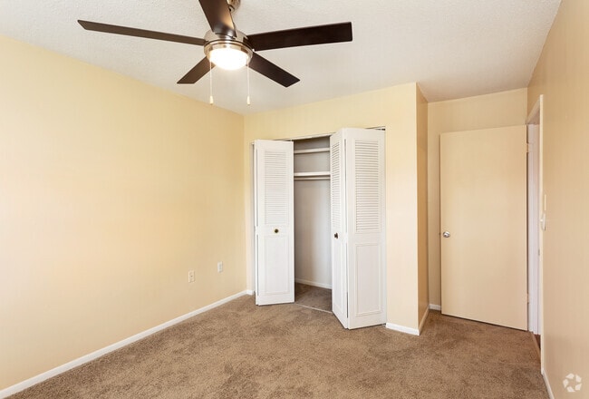 2BD/1BA - 906 SqFt - Second Bedroom