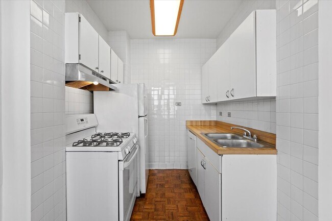 429 W Roscoe St unit 502, Chicago, IL 60657 - photo 4