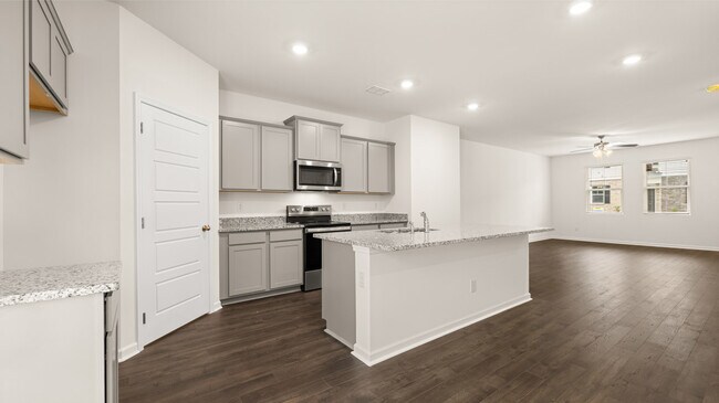 998 King Iron Dr unit 36197493, Lawrenceville, GA 30045 - photo 5