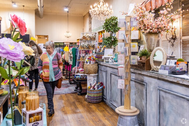 Shop at one of the many boutiques like Vine on Main in downtown Jacksonville.