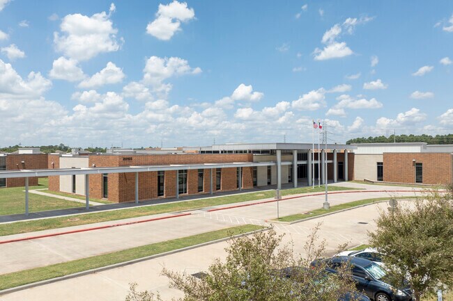 Jones Middle School has an 18:1 students to teacher ratio.