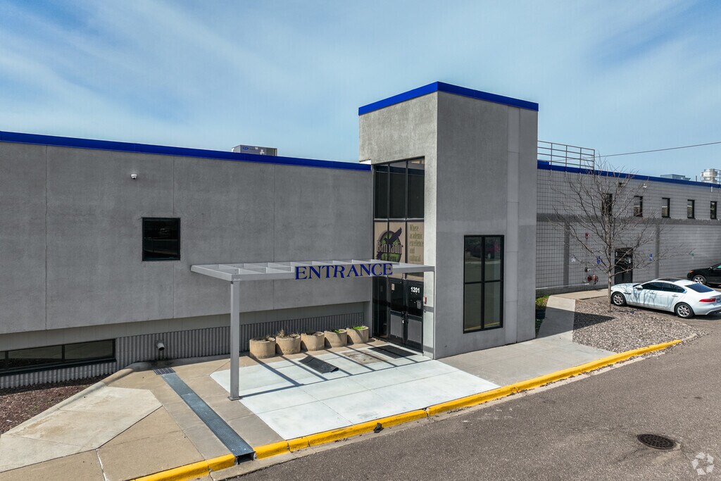 Banaadir Academy is a charter school located in Minneapolis, MN.