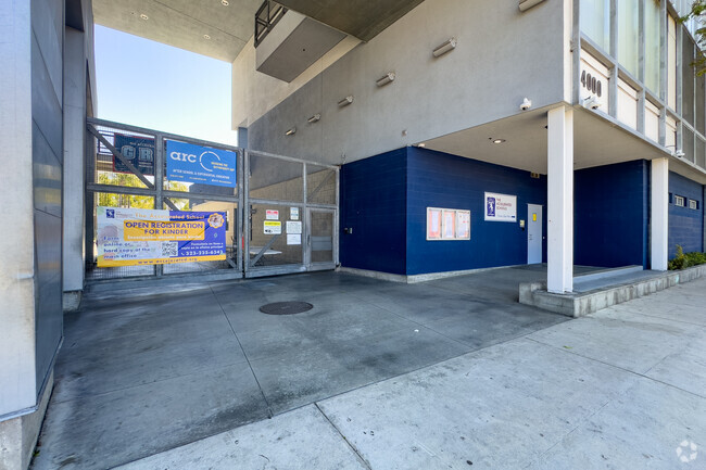 Wallis Annenberg High School