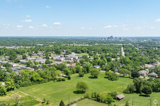 Many communities come together to help beautify the Pineview neighborhood.