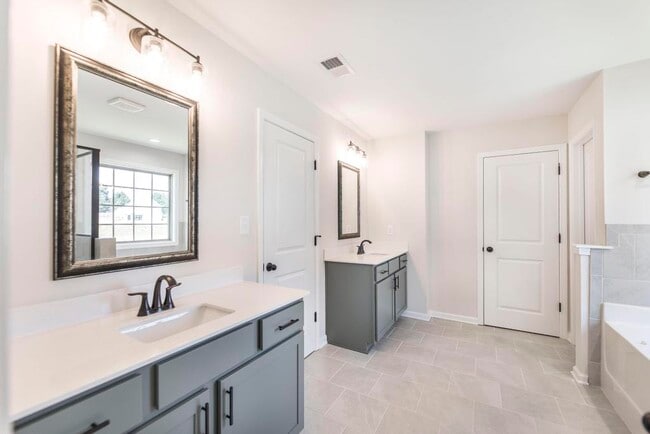 306 Waldrop Loop 34.jpg