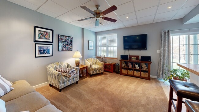 65 Lukens Mill Dr unit 154, Coatesville, PA 19320 - photo 2