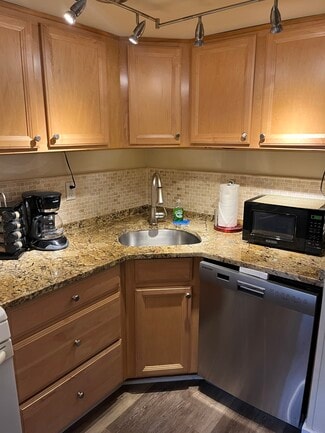 147 E Chestnut St Unit 10, Asheville, NC 28801