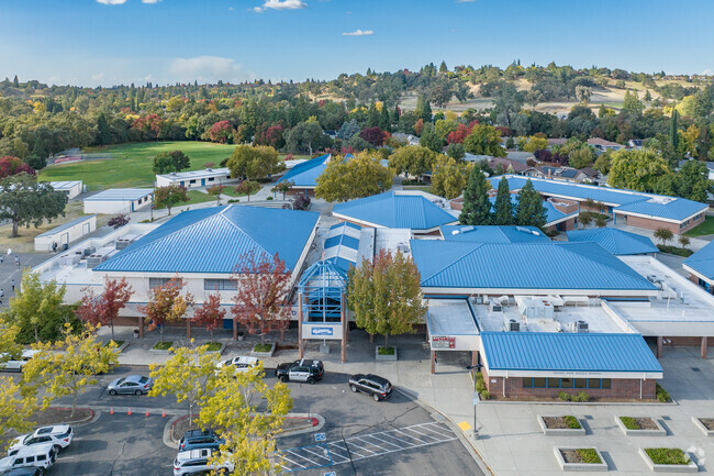 Your kids will enjoy learning in the inspiring atmosphere of Spring View Middle School.