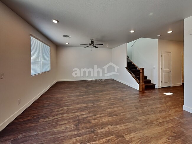 8827 N 171st Dr, Waddell, AZ 85355 - photo 4