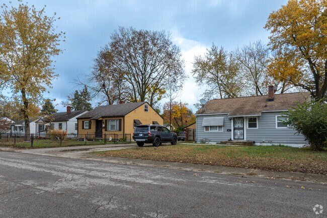 Spacious streets can be found all throughout the scenic Eagledale neighborhood.