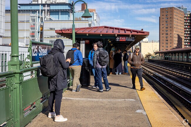 In Manhattanville, mass transit is accessible and the community is a walker’s paradise.