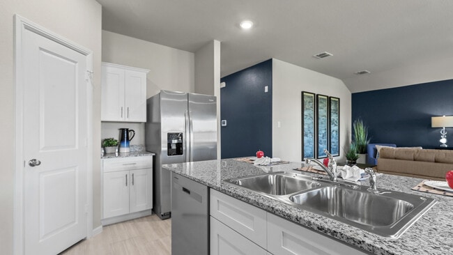 16448 Hudson Prairie Way, Justin, TX 76247 - photo 5