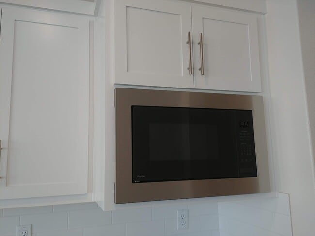 2481 Azalea Ave, Tracy, CA 95376 - photo 6