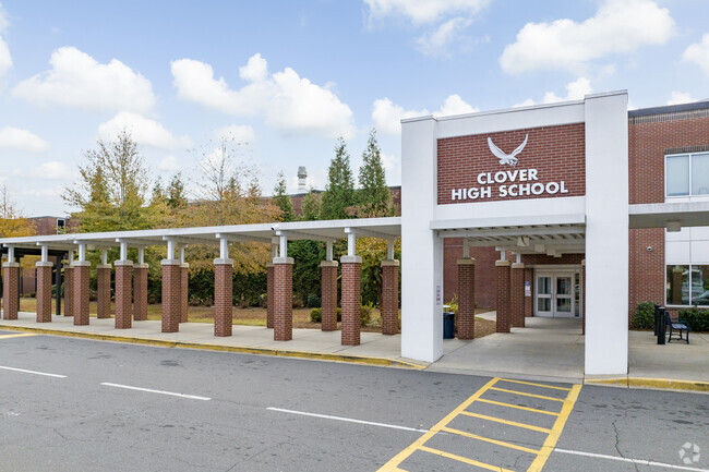 Clover High School main entrance.