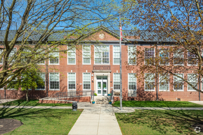 Wickersham Elementary School received an overall grade of C+ from Niche.