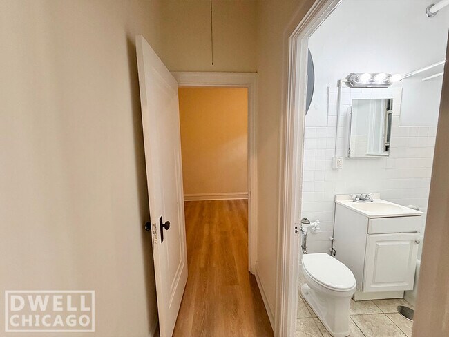 2531 N Spaulding Ave unit 2536-195, Chicago, IL 60647 - photo 3